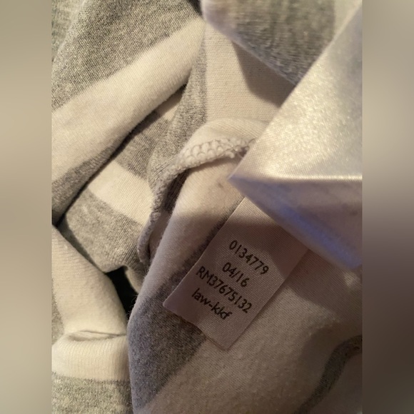 Tommy Hilfiger 100% Cotton V-Neck Gray/White Striped Fitted Short Sleeve Tee XS - Picture 6 of 6